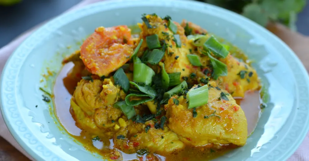 découvrez une recette savoureuse de poulet basquaise, un plat traditionnel du pays basque alliant poivrons, tomates et épices pour un repas riche en saveurs.