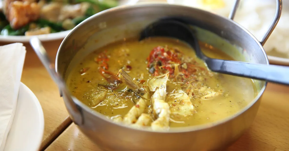 découvrez une recette savoureuse de chicken curry, un plat épicé et réconfortant qui allie tendreté du poulet et richesse des épices indiennes.