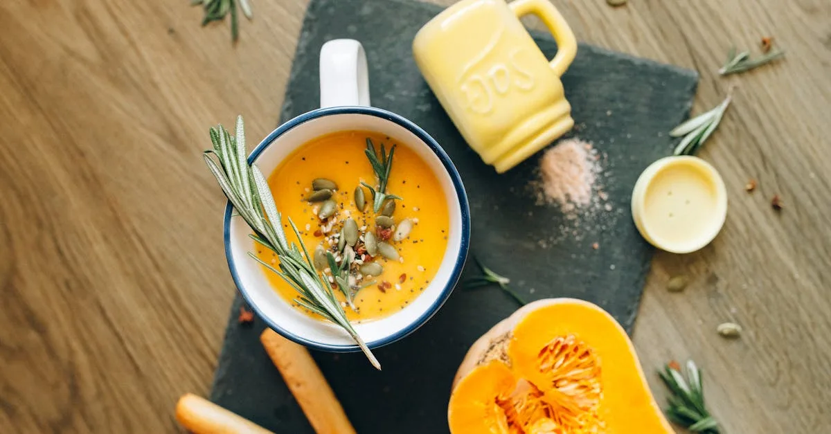 découvrez notre délicieuse recette de soupe de potiron lisse, parfaite pour une entrée réconfortante et pleine de saveurs automnales.