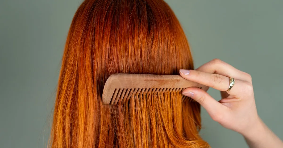 découvrez nos conseils et produits essentiels pour des soins capillaires efficaces et adaptés à tous les types de cheveux.
